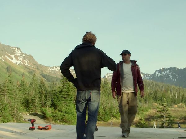 Building Alaska - Emergency supply run