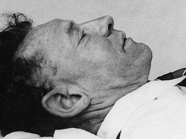 Buzzfeed Unsolved - The Mysterious Death of the Somerton Man / The Horrifying Unsolved Slaughter at Hinterkaifeck Farm