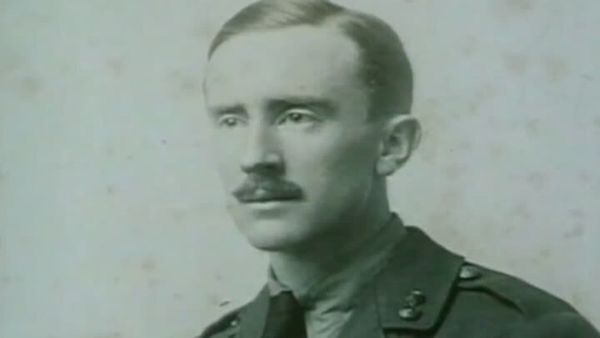 Secrets of the Middle Earth: Inside Tolkien's Lord of the Rings - The Fellowship of the Ring