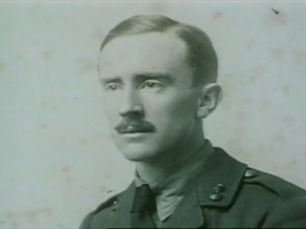 Secrets of the Middle Earth: Inside Tolkien's Lord of the Rings - The Fellowship of the Ring
