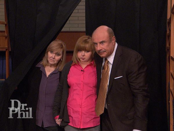 Dr. Phil - Dr. Phil Visits Monster-In-Law Khalood