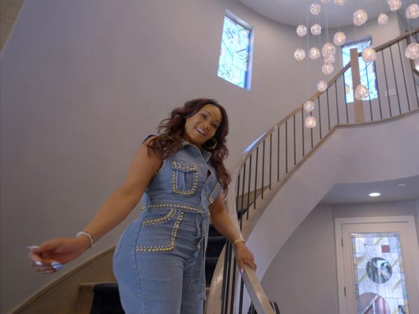 MTV Cribs BR - Vivica A. Fox / Gus Kenworthy / C.J. Perry & Miro