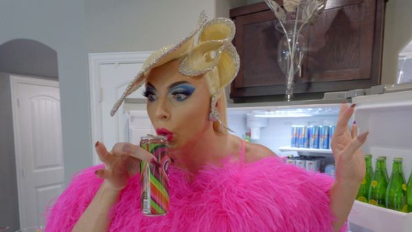 MTV Cribs - Alyssa Edwards / Atsuko Okatsuka /  E.G Daily
