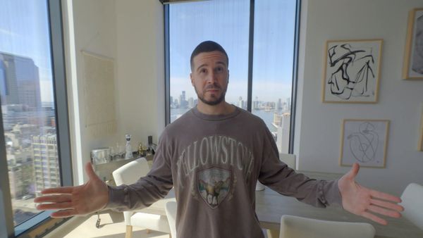 MTV Cribs - Vinny Guadagnino / Kaila Novak / Nick Viall