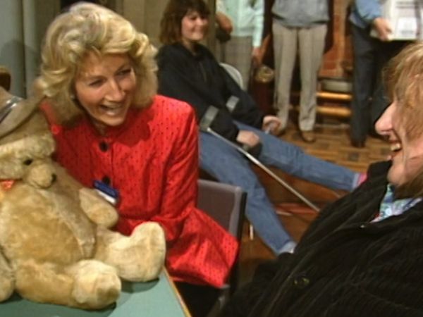 Antiques Roadshow UK - Gillingham