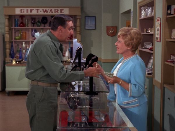Gomer Pyle, U.S.M.C. - To Watch a Thief