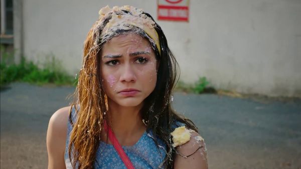 Çilek Kokusu - Strawberry Smell - Episode 1