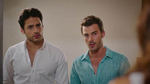 Çilek Kokusu - Strawberry Smell - Episode 2