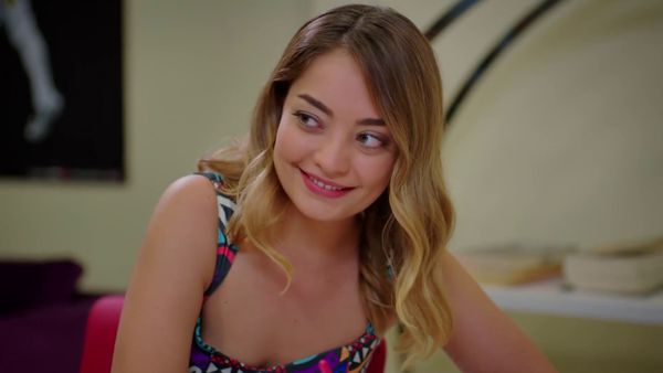 Çilek Kokusu - Strawberry Smell - Episode 6