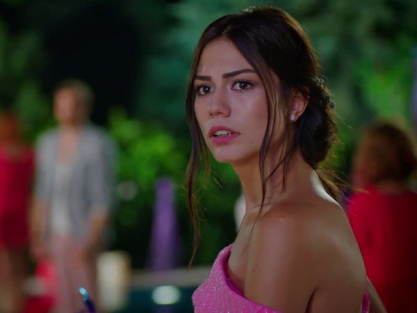 Çilek Kokusu - Strawberry Smell - Episode 8