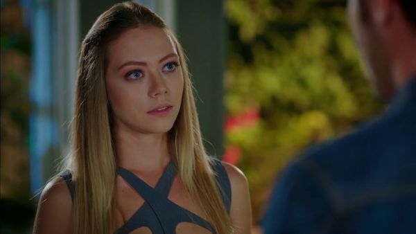 Çilek Kokusu - Strawberry Smell - Episode 9