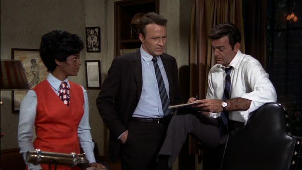 Mannix - A Penny for the Peepshow