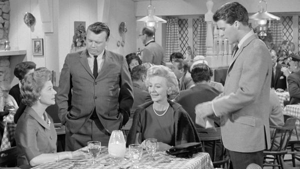 The Adventures of Ozzie and Harriet - The Apartment
