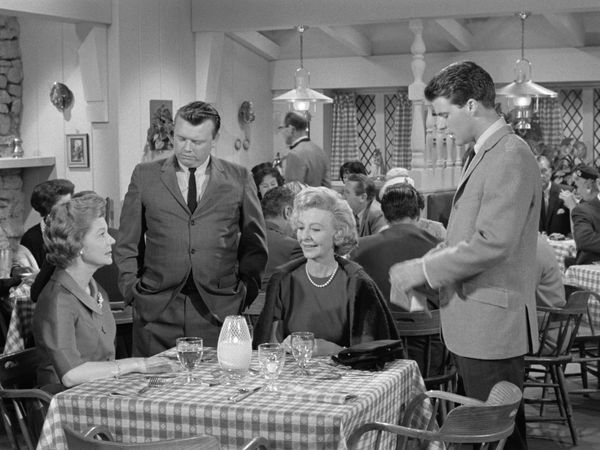 The Adventures of Ozzie and Harriet - The Apartment