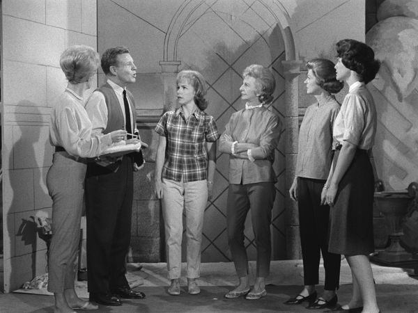 The Adventures of Ozzie and Harriet - The Woman’s Club Play