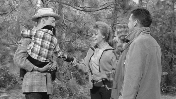 The Adventures of Ozzie and Harriet - June & The Great Outdoors