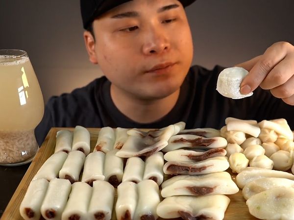 DGD's Mukbang - DGD's Mukbang: Dessert e Panino Coreano
