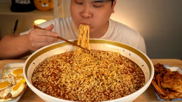 DGD's Mukbang - DGD's Mukbang: Ramen Coreano parte 1