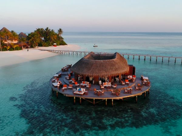 Great Escapes - Mirihi Island Resort, Camelback Sanctuary, and Crystal Mountain