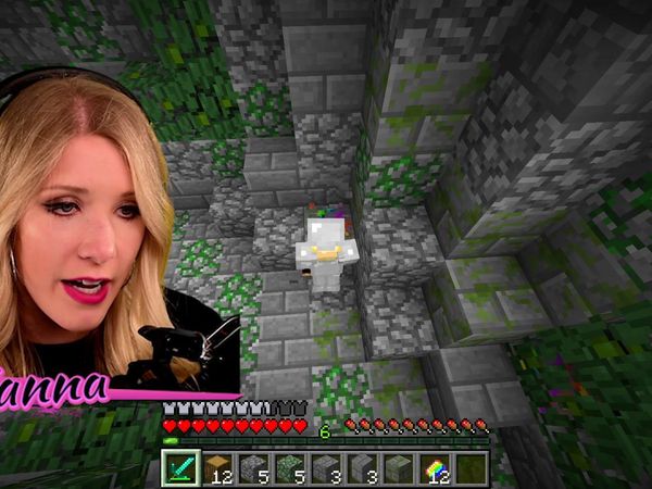 BriannaPlayz - Things You Never Do in Minecraft! / I Found Preston's Secret Minecraft Skyblock!