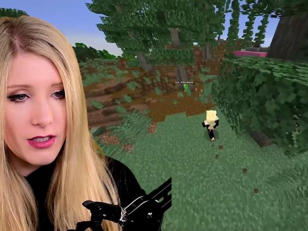 BriannaPlayz - I Found Baby Unspeakable in Minecraft! / Things to Never Craft with Lava!