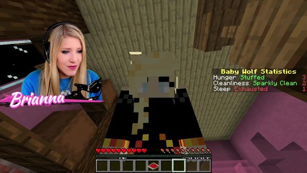 BriannaPlayz - We Found Red Siren Head in Minecraft / Sneaking into Aphmau's Minecraft House for 24 Hours!