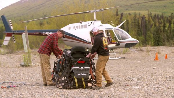 Alaska Bush Pilots - Hanging by a Thread
