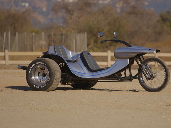 Full Custom Garage - Three Wheelin