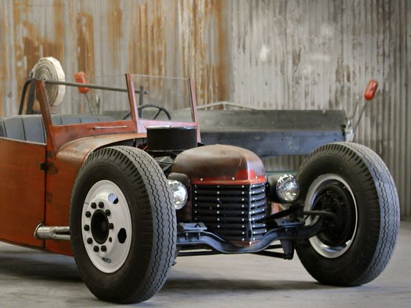 Full Custom Garage - Hot Rod Firetruck