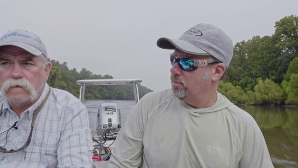 Das Boat - Frank and Rob Are Back on the Savannah River Huntin' Catfish and Gar