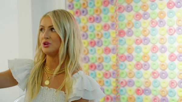 The Southern Weekend - Hangin' with the Girls