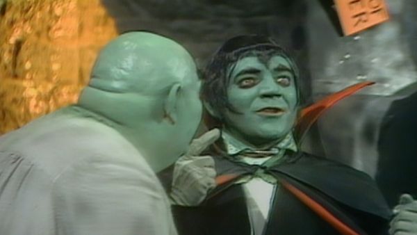 Hilarious House of Frightenstein - Pail To the Chief