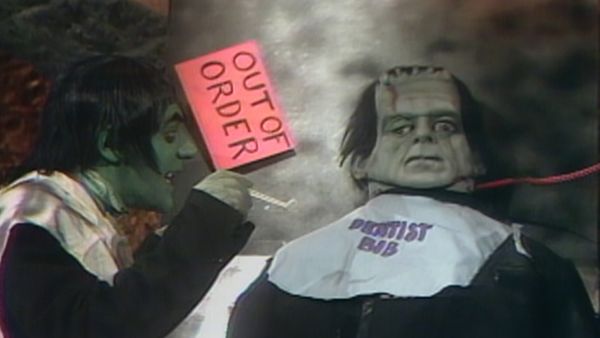 Hilarious House of Frightenstein - I've Got a Brush on You