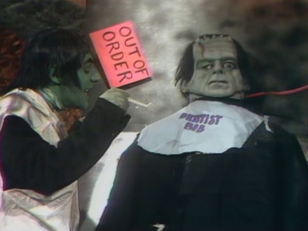 Hilarious House of Frightenstein - I've Got a Brush on You