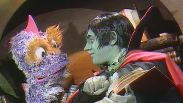Hilarious House of Frightenstein - Stop, Sledgehammer Time!