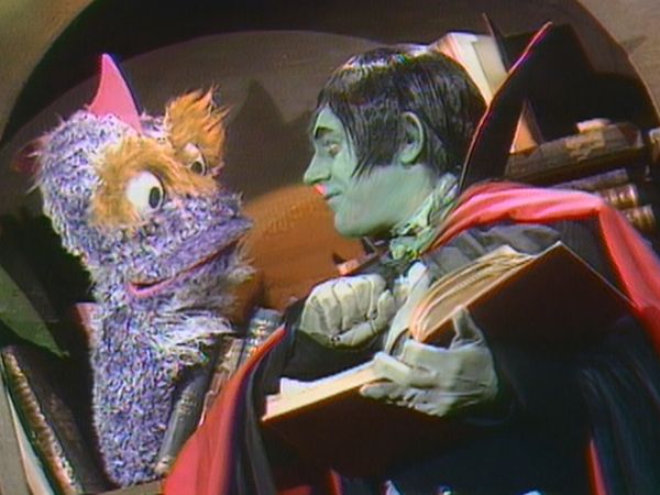 Hilarious House of Frightenstein - Stop, Sledgehammer Time!