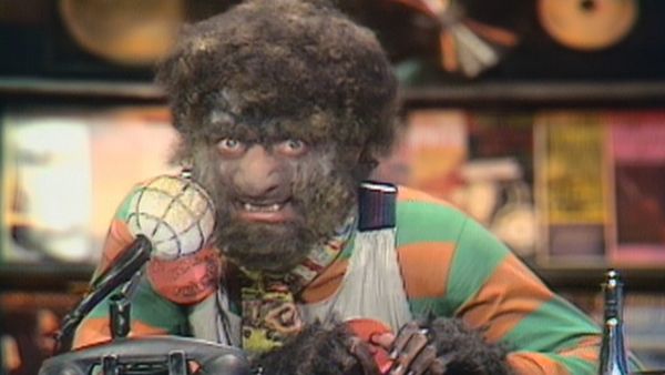 Hilarious House of Frightenstein - Beauty Among Beasts?