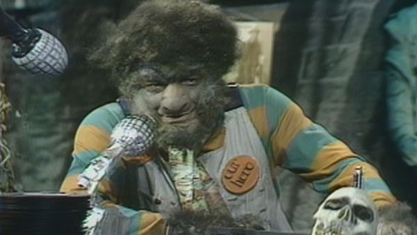 Hilarious House of Frightenstein - Limo-Nada