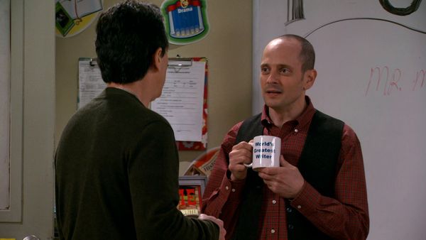Papai em Apuros - Papai destrói o professor Joe