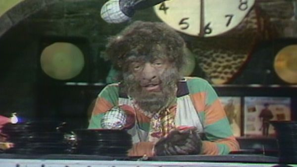 Hilarious House of Frightenstein - Igor Bag-Ins