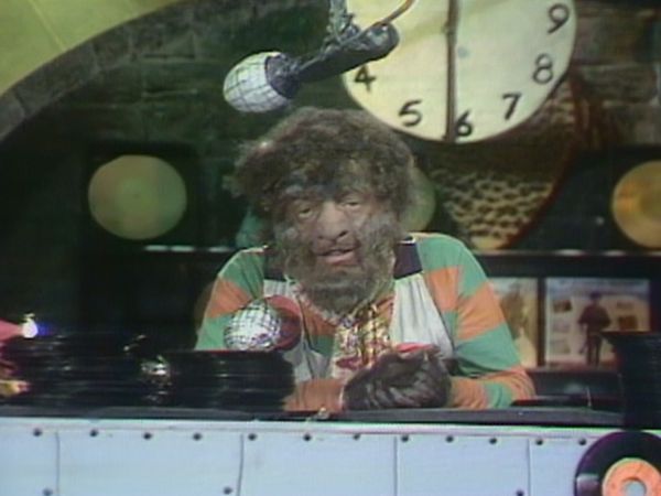 Hilarious House of Frightenstein - Igor Bag-Ins