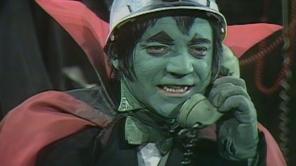 Hilarious House of Frightenstein - There's No Business Like Snow Business