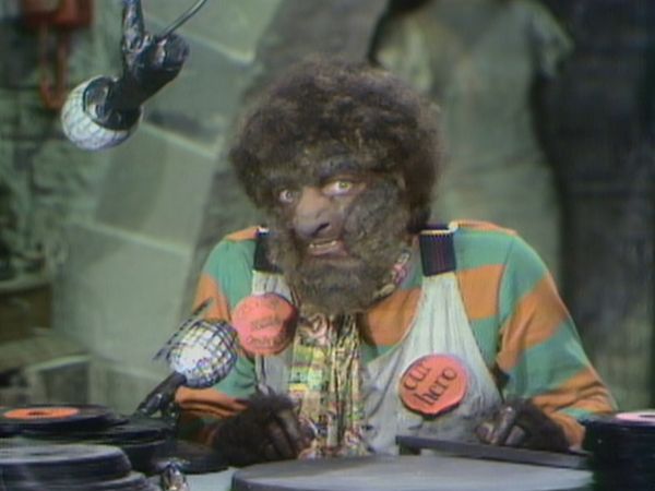 Hilarious House of Frightenstein - B-B-Cue Line