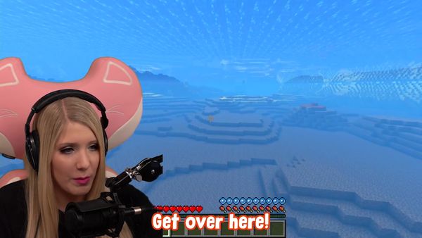 BriannaPlayz - Kidnapped by Evil Mermaids in Minecraft / Surviving 100 Days as a Baby Mermaid