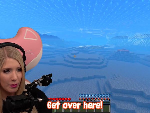 BriannaPlayz - Kidnapped by Evil Mermaids in Minecraft / Surviving 100 Days as a Baby Mermaid