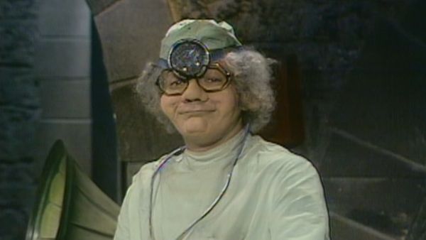 Hilarious House of Frightenstein - Who's Who On First