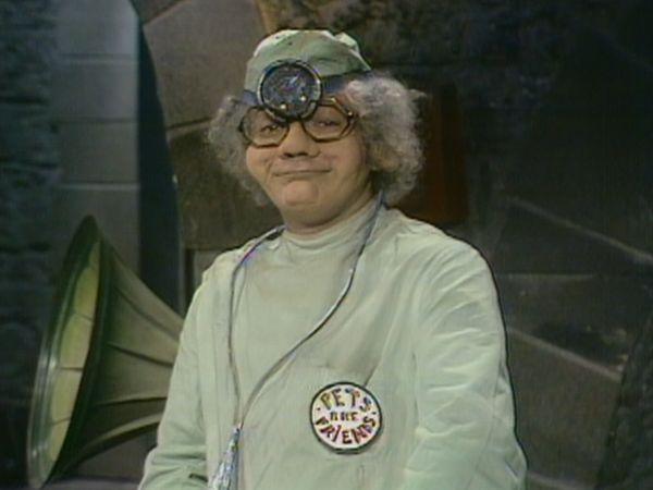 Hilarious House of Frightenstein - Who's Who On First