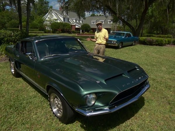 Mi Coche Clasico - Mustang y un Chevelle