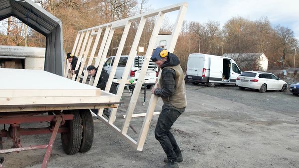 Laura Kampf: This Old House Makers Channel - Tiny House Build Pt. 2: Framing