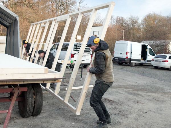 Laura Kampf: This Old House Makers Channel - Tiny House Build Pt. 2: Framing